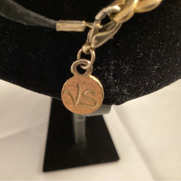 Murano Glass pendant on Suede Necklace - Picture 7 of 7